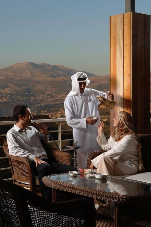 Safir Bhamdoun Hotel Restaurant foto